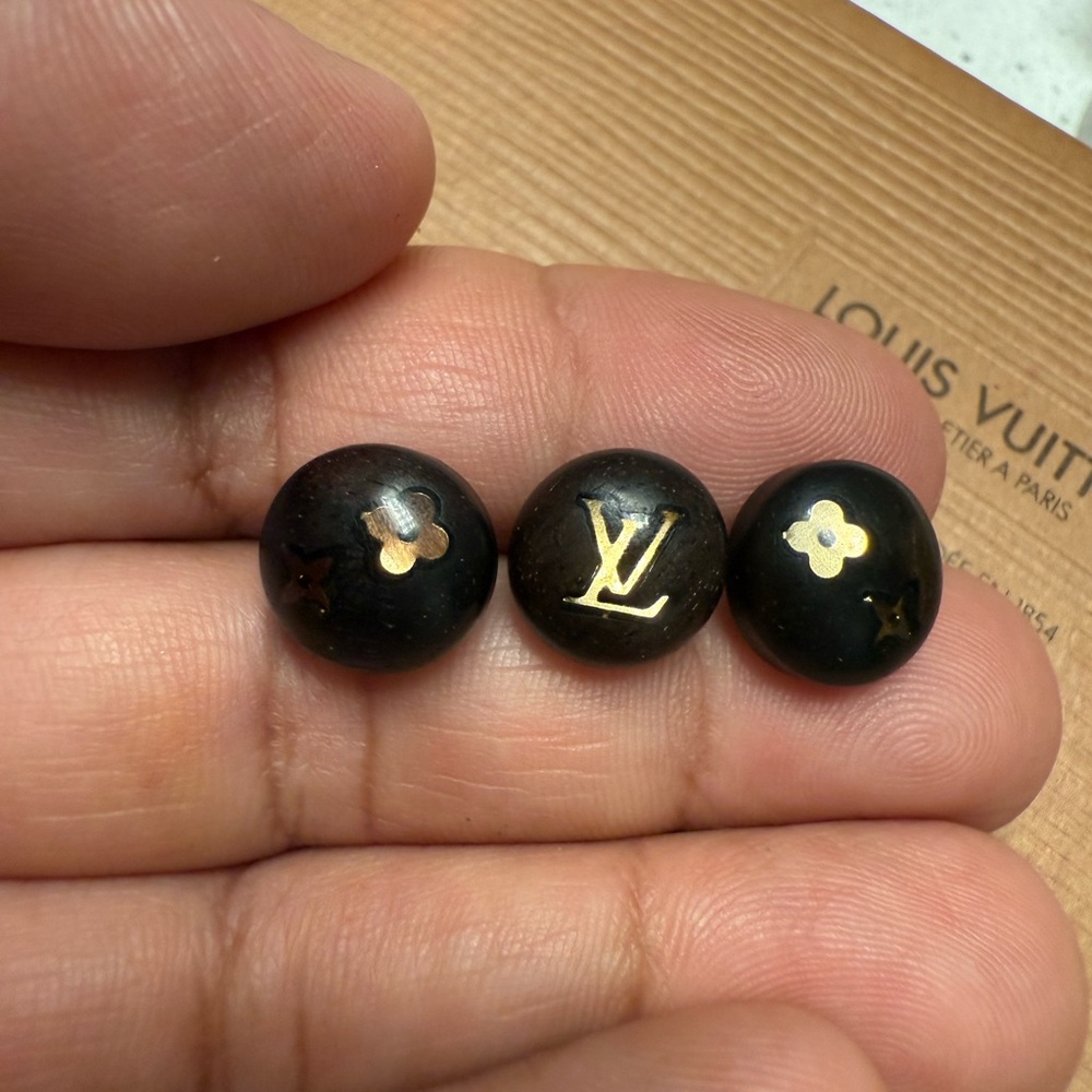 Louis Vuitton Boucle de Reuil Puce Sylvania Earrings Dark brown - Picture 2 of 12